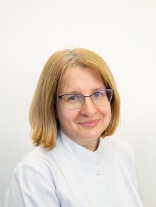 dr hab. n. med. Marta Dąbrowska - Specjalista chorób wewnętrznych, pulmonologii i alergologii